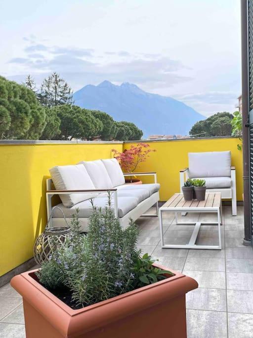 Lakeside View Colico Apartment Exterior photo